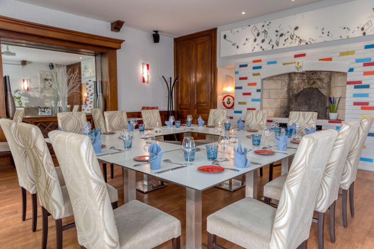 Hotel La Commanderie De Champarey Bourgoin-Jallieu Esterno foto