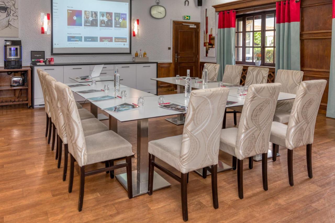 Hotel La Commanderie De Champarey Bourgoin-Jallieu Esterno foto