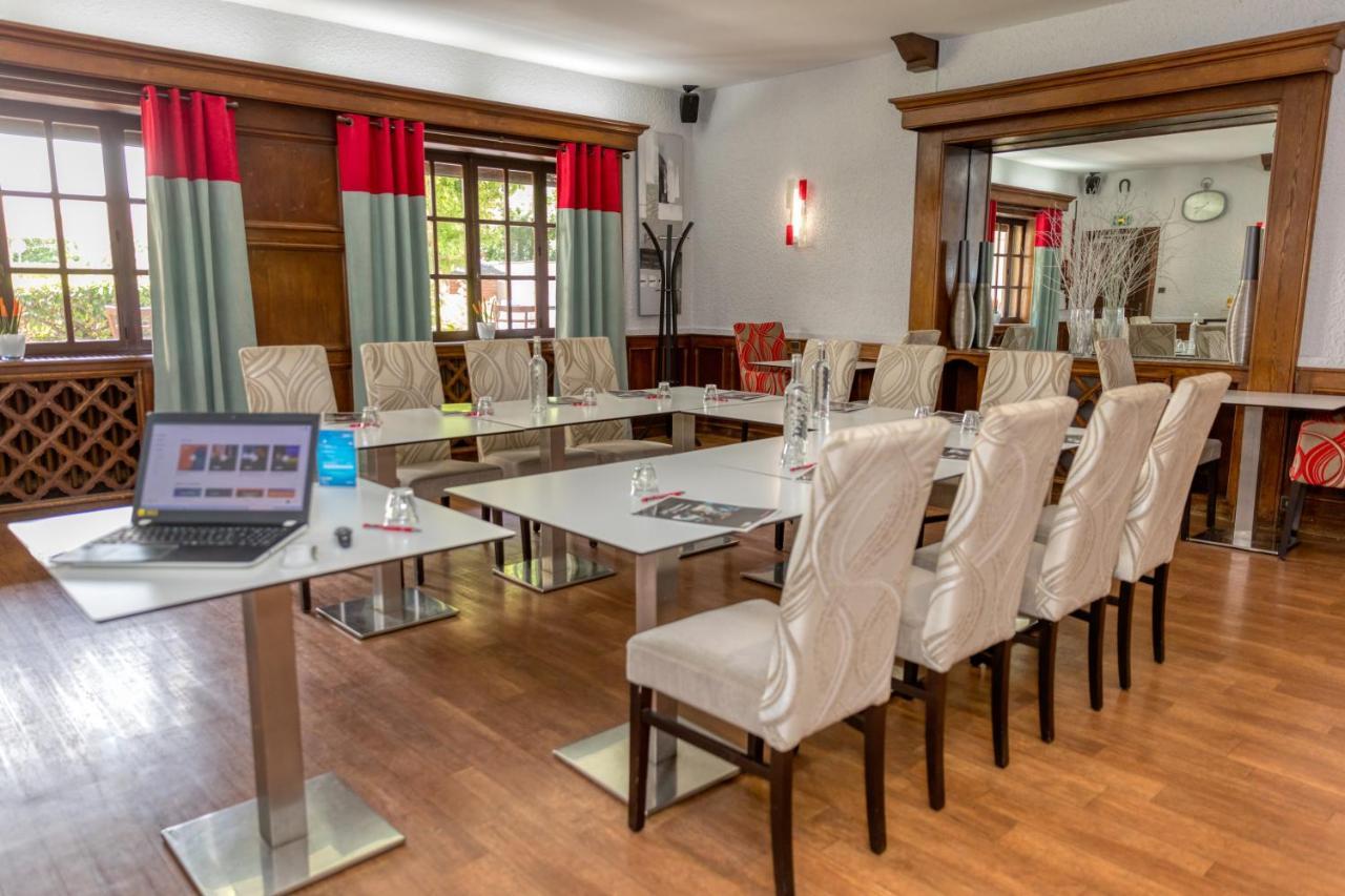 Hotel La Commanderie De Champarey Bourgoin-Jallieu Esterno foto
