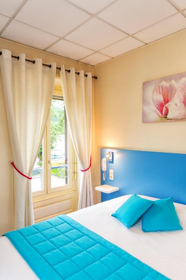 Hotel La Commanderie De Champarey Bourgoin-Jallieu Esterno foto