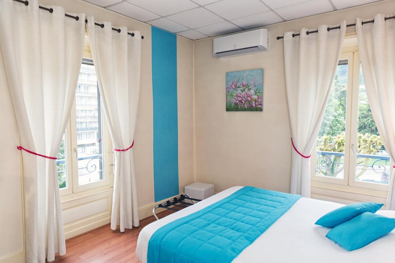 Hotel La Commanderie De Champarey Bourgoin-Jallieu Esterno foto